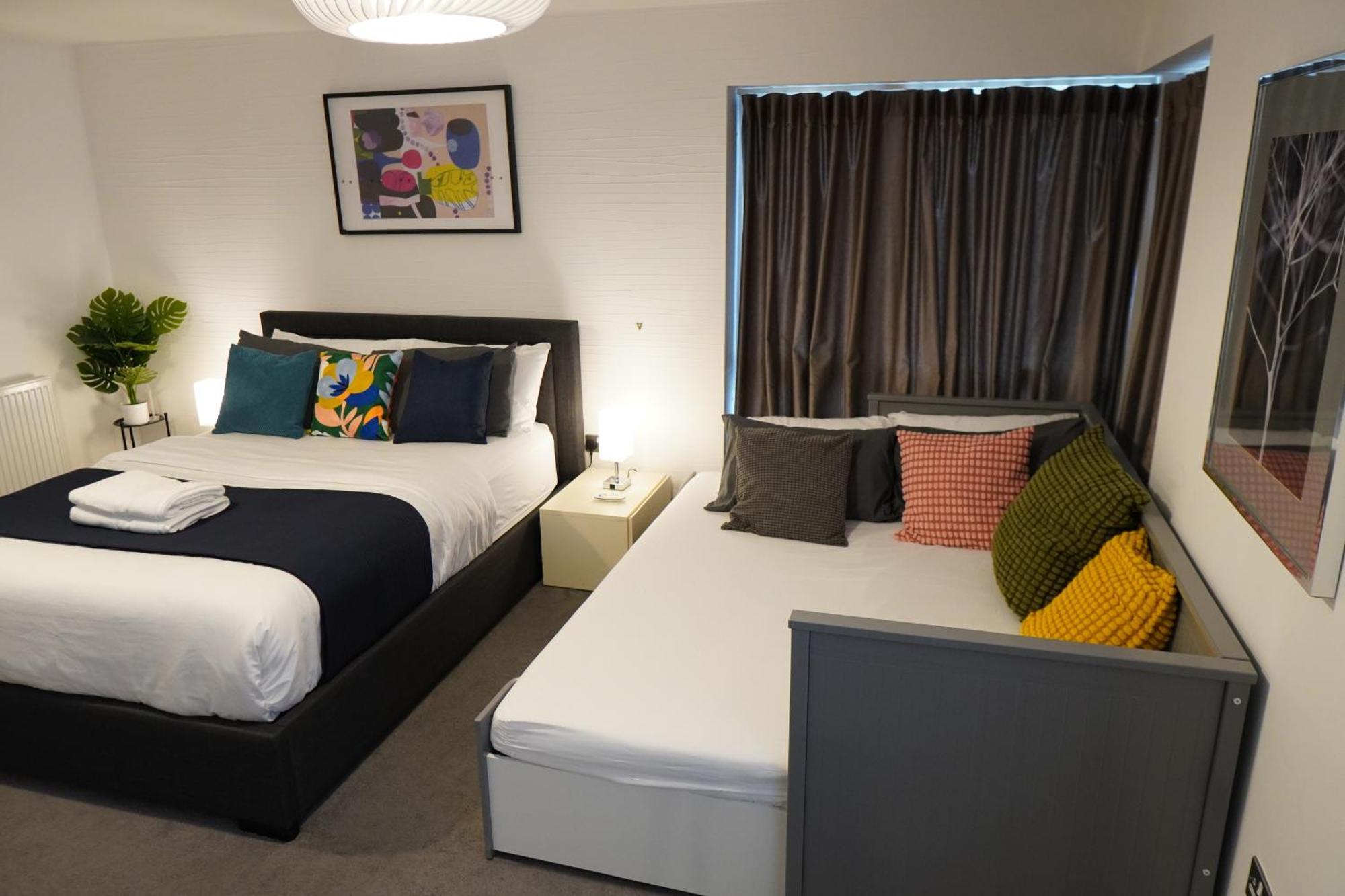 Luxury Rooms - Pick A Room - Free Parking & Kitchen Access, Near Etihad Stadium, The Coop Live & Piccadilly Station, Manchester Bagian luar foto