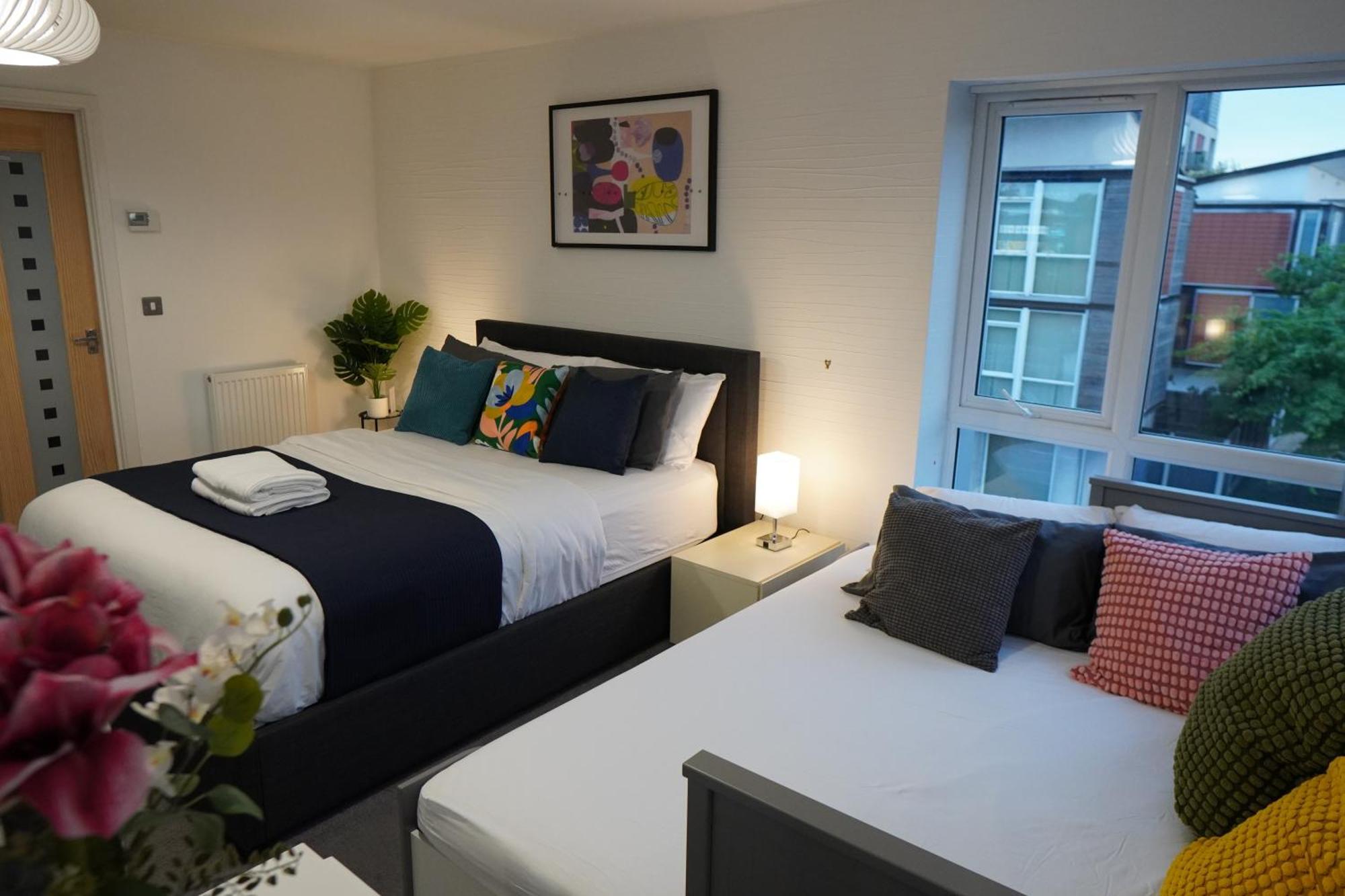 Luxury Rooms - Pick A Room - Free Parking & Kitchen Access, Near Etihad Stadium, The Coop Live & Piccadilly Station, Manchester Bagian luar foto