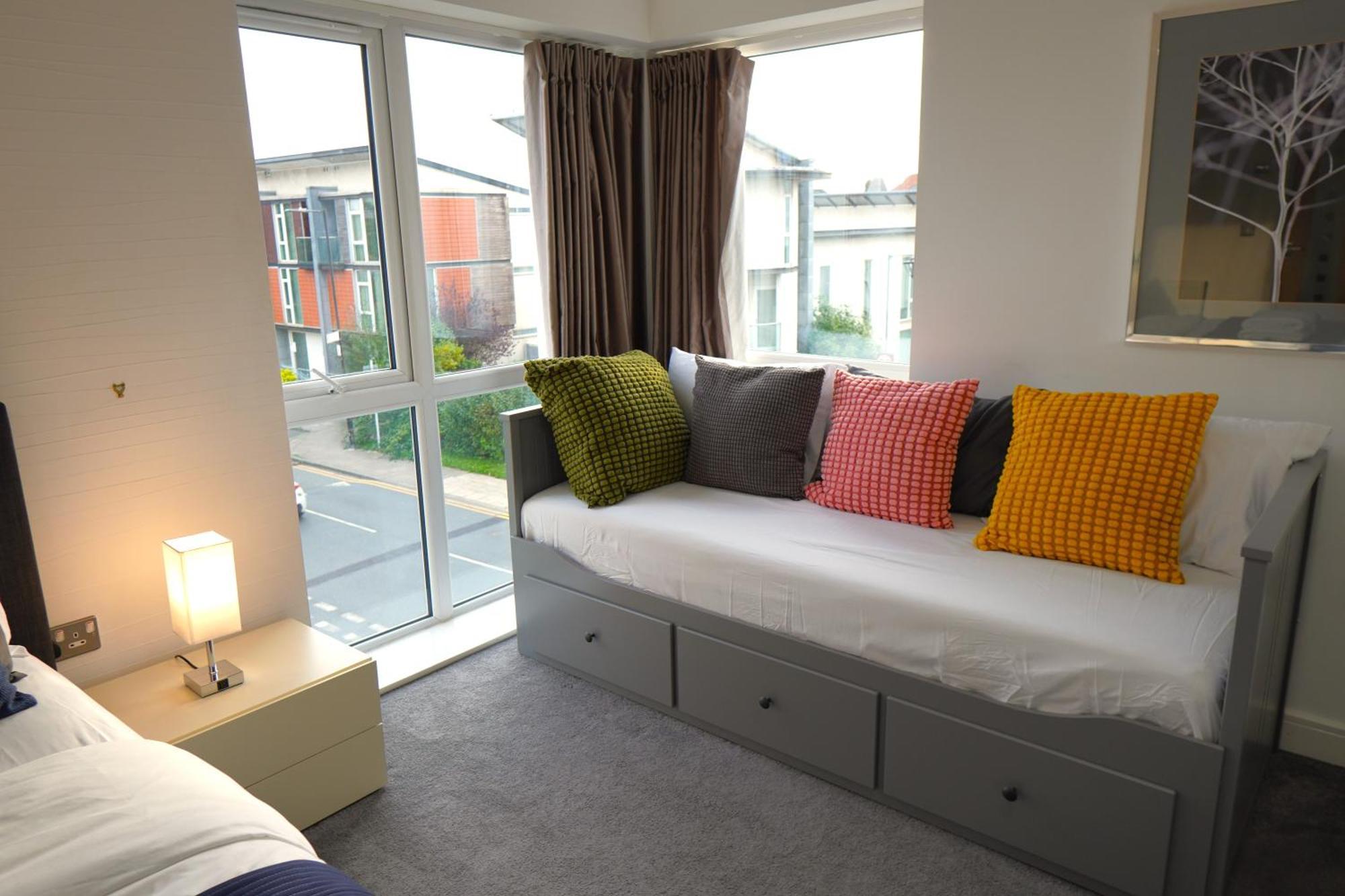 Luxury Rooms - Pick A Room - Free Parking & Kitchen Access, Near Etihad Stadium, The Coop Live & Piccadilly Station, Manchester Bagian luar foto
