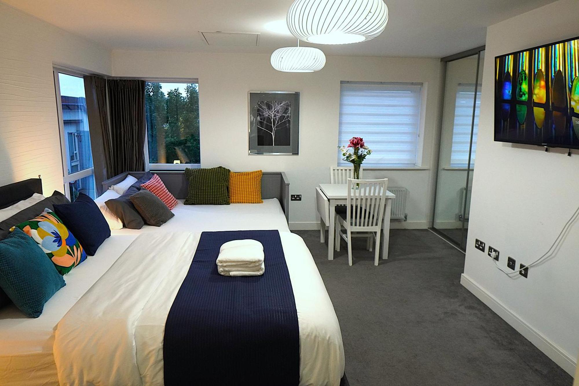 Luxury Rooms - Pick A Room - Free Parking & Kitchen Access, Near Etihad Stadium, The Coop Live & Piccadilly Station, Manchester Bagian luar foto