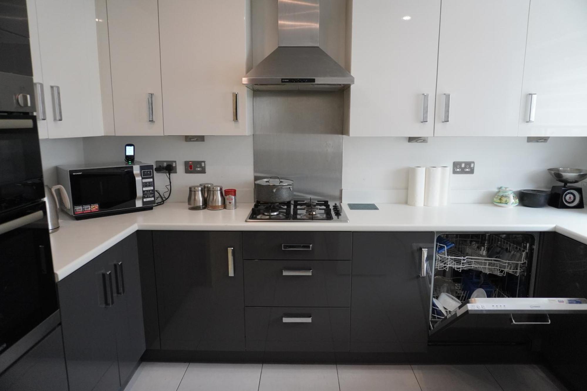 Luxury Rooms - Pick A Room - Free Parking & Kitchen Access, Near Etihad Stadium, The Coop Live & Piccadilly Station, Manchester Bagian luar foto